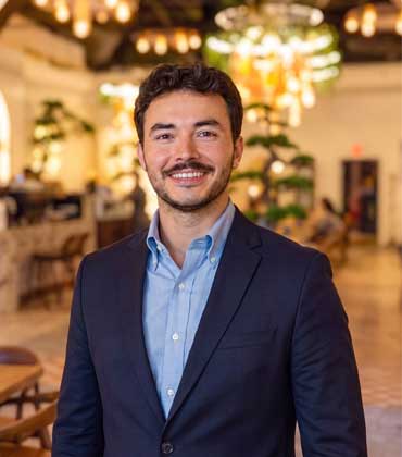 Yusuf Sayan, Moda Cafe | Food and Beverage Business Review | Top Pastry and Desserts Distributing Service