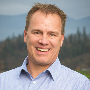 Rich Fowles, Scratch and Peck Feeds | Food Business Review | Top Organic Food Companies