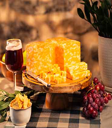 Daniel Stoltzfus, Dutch Country Cheese | Agri Business Review | Top Cheese and Meat Product Dealer